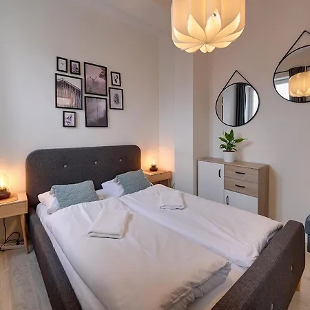 Rentplanet - Sikorskiego * Sklářská Poruba